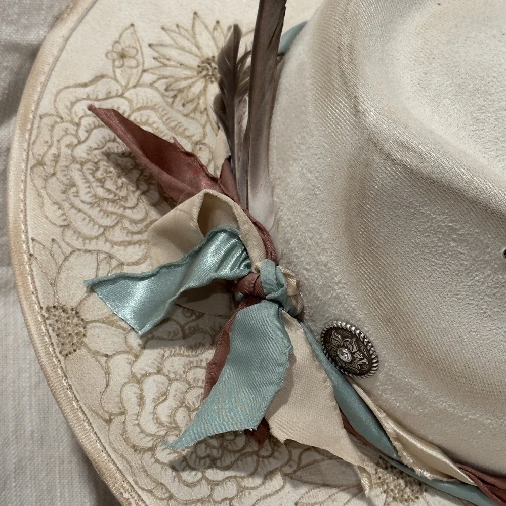 Divine Babe Co Still The One Wide Brim Fedora Hat Cream Floral Burned Feather M